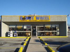 Donut Wheel outside