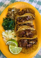 Tacos La Silla Llc food