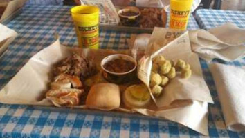 Dickey's Barbeque Pit food