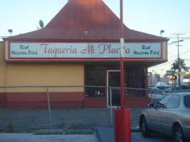 Taqueria La Placita outside