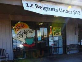 Cafe Beignets Of Alabama outside