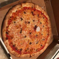 Full Circle Pizza, LLC food
