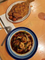 Niki’s Seafood And Thai food