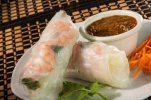 Thai Delight Wok Grill food