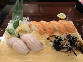 Umi Sushi Ramen food