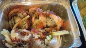 M Sushi House food