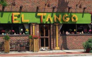 El Tango Grill outside