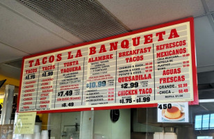 Tacos La Banqueta inside