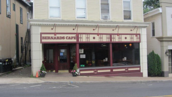 Bernards Cafe outside