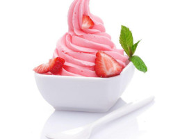 Wonderberry Frozen Yogurt Desserts food