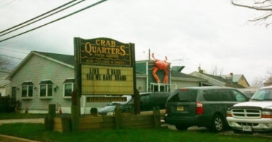 Crab Quarters outside