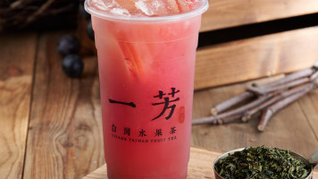 Yi Fang Taiwan Fruit Tea food