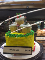 Giant Eagle Bakery food