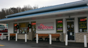 Meadows Original Frozen Custard outside