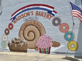Madison's Bakery Baked Goods Coffee Shop food