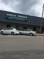 Uncle Ernie's outside