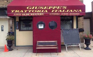 Giuseppe's Pizza outside