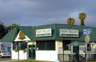Napa Valley Pizza Pasta outside
