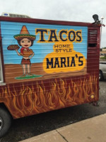 Tacos Maria outside