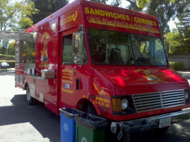 Tandoori Chicken Usa Food Truck outside