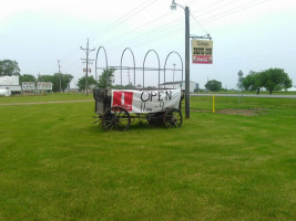 The Chuckwagon inside