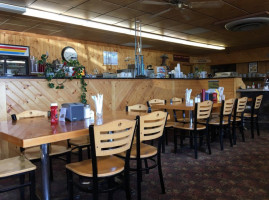 Hutch's Cafe Lounge inside