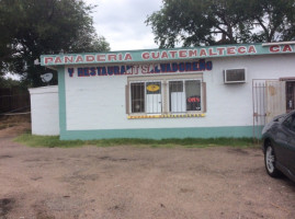 Panaderia Pupuseria Guatemalteca Cannan outside