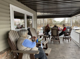 Shiloh General Store outside