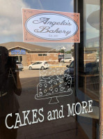 Angela's Bakery outside