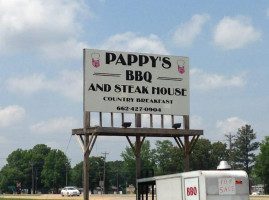 Pappy's B Q Grill food