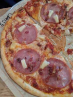 Blaze Pizza Eisenhower Pkwy food