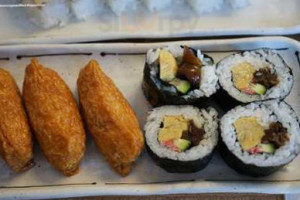 Sushi Yoshi Fast Food Takeout inside