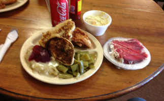 Ms Mary's Country Kitchen food