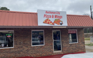 Buchanan City Pizza Wings outside