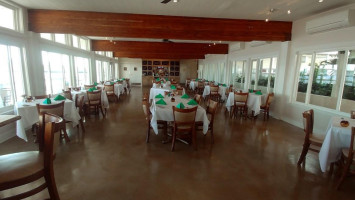 Island Room Restaurant And Sand Bar inside
