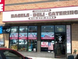 Turnpike Bagels Deli And Bakery outside