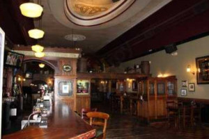 Molly Brannigans Irish Pub inside
