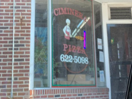 Ciminera's Pizza inside