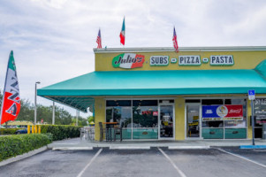 Pizzaton Palmetto outside