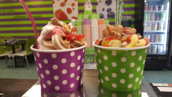 Skinny D's Yogurt food