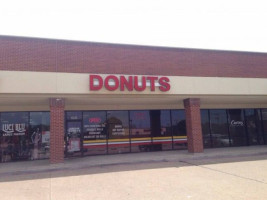Dream Donuts food