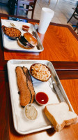 Maybell's Bbq food