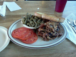 Smitty's Smokehouse Grill food