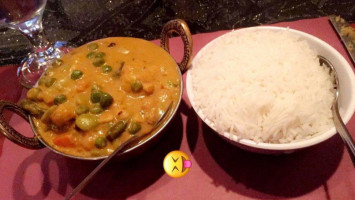 Ayur Shri Indian Cuisine food