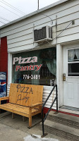 Pizza Pantry outside
