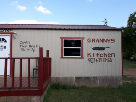 Granny's Kitchen outside