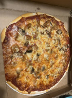 Marie's Pizza and Liquor food