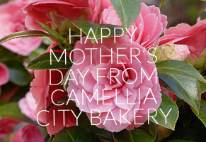 Camellia City Bakery food