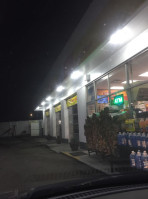 Peekskill Shell Service Station outside