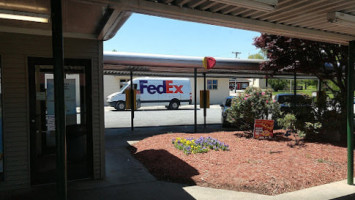 Sonic Drive-in outside